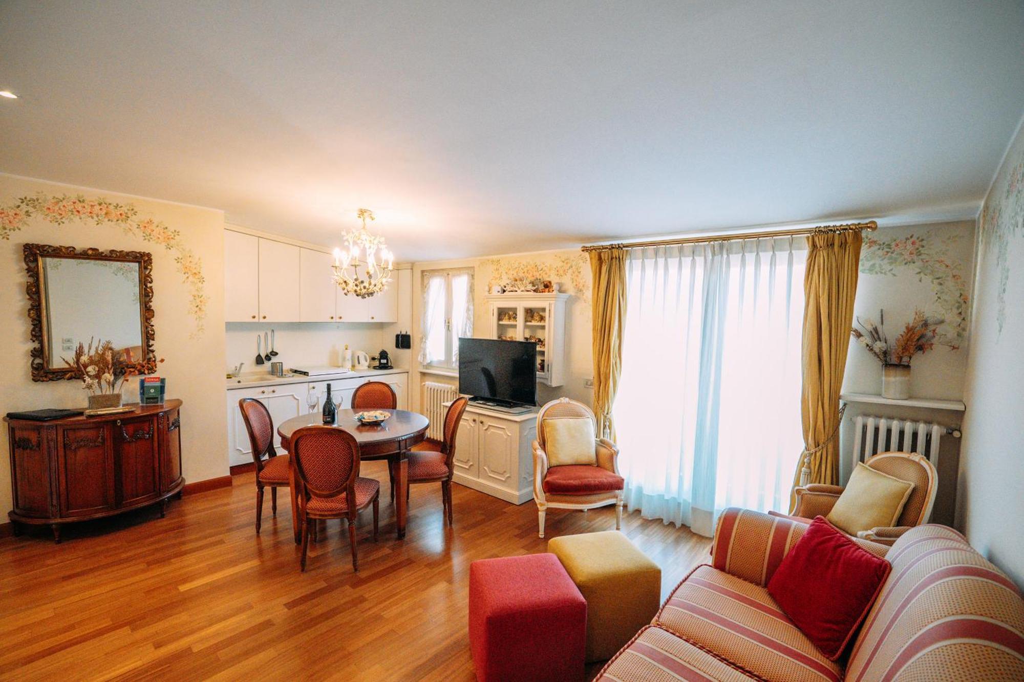 Suite Romantic Vista Lago Stresa Bagian luar foto