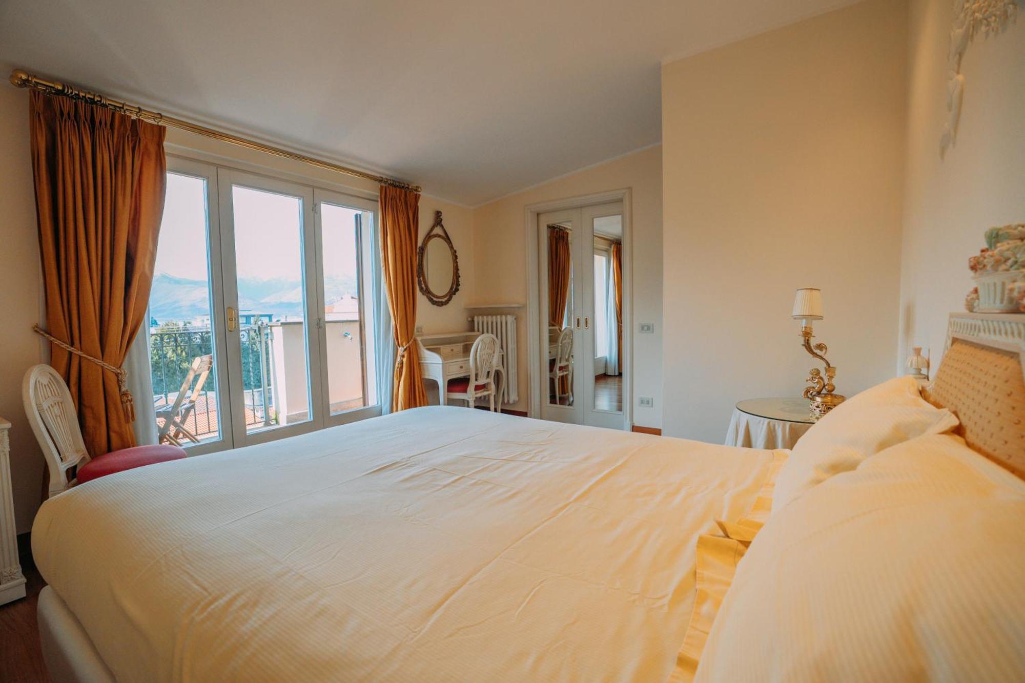 Suite Romantic Vista Lago Stresa Bagian luar foto