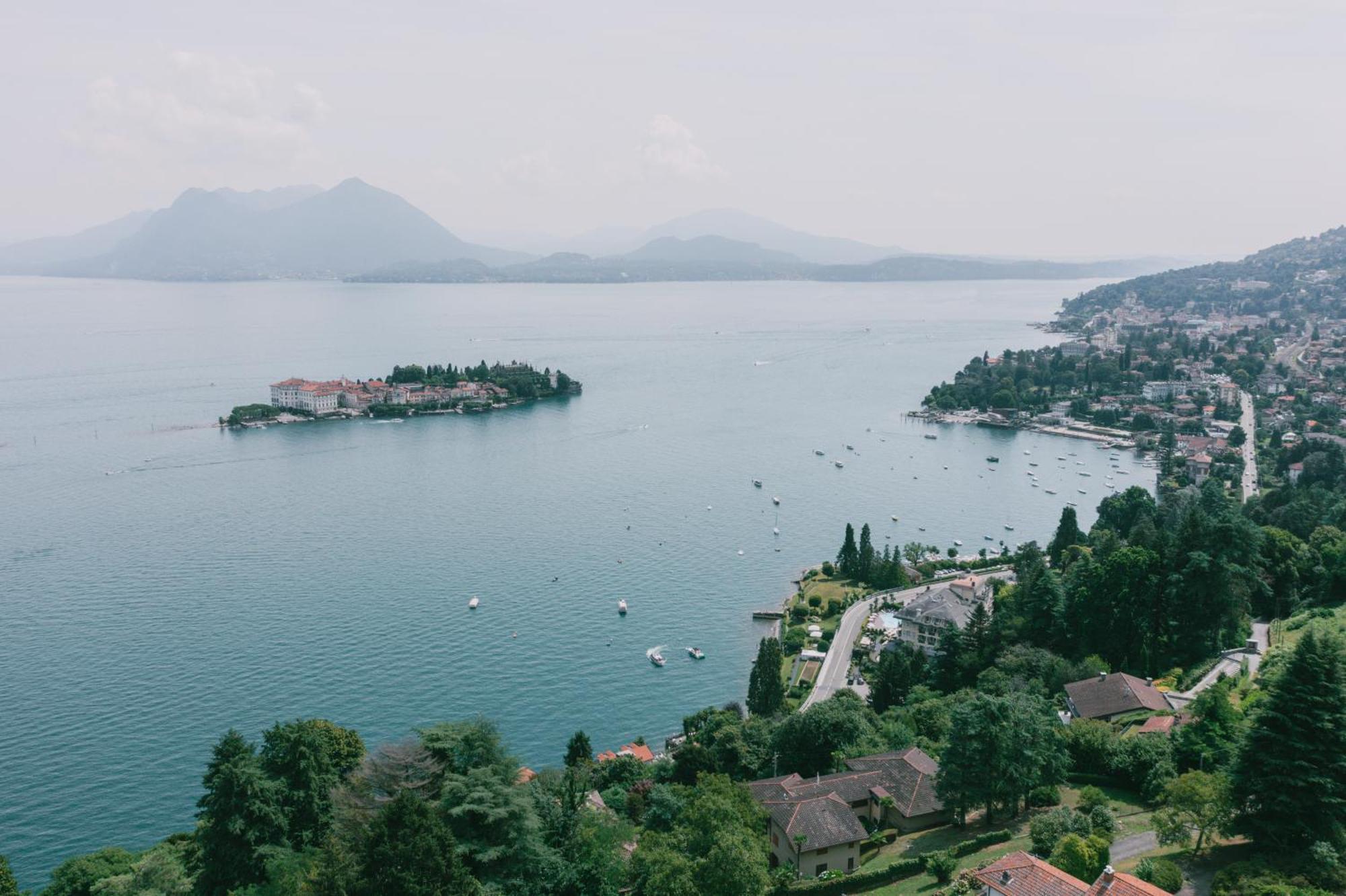 Suite Romantic Vista Lago Stresa Bagian luar foto